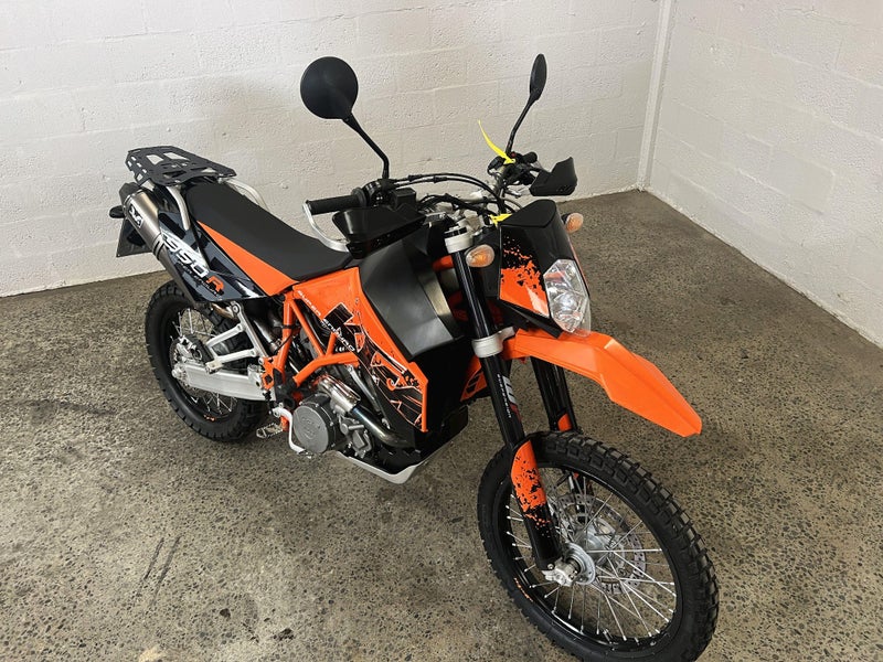 KTM 950