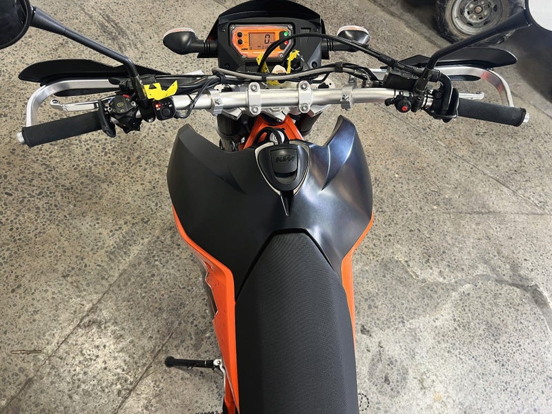 KTM 950