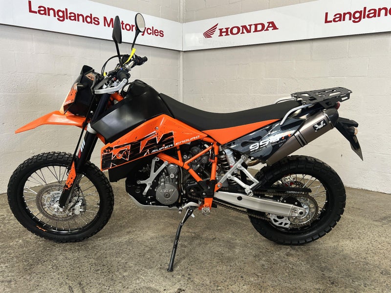 KTM 950