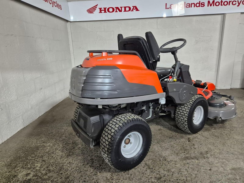Husqvarna R422Ts