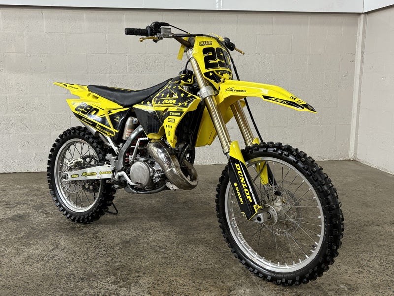 Suzuki RM125