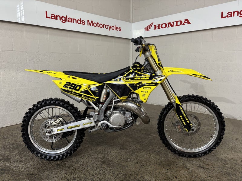 Suzuki RM125